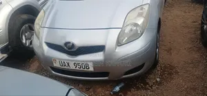 Toyota Vitz 2006 Silver