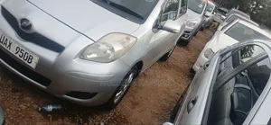 Toyota Vitz 2006 Silver