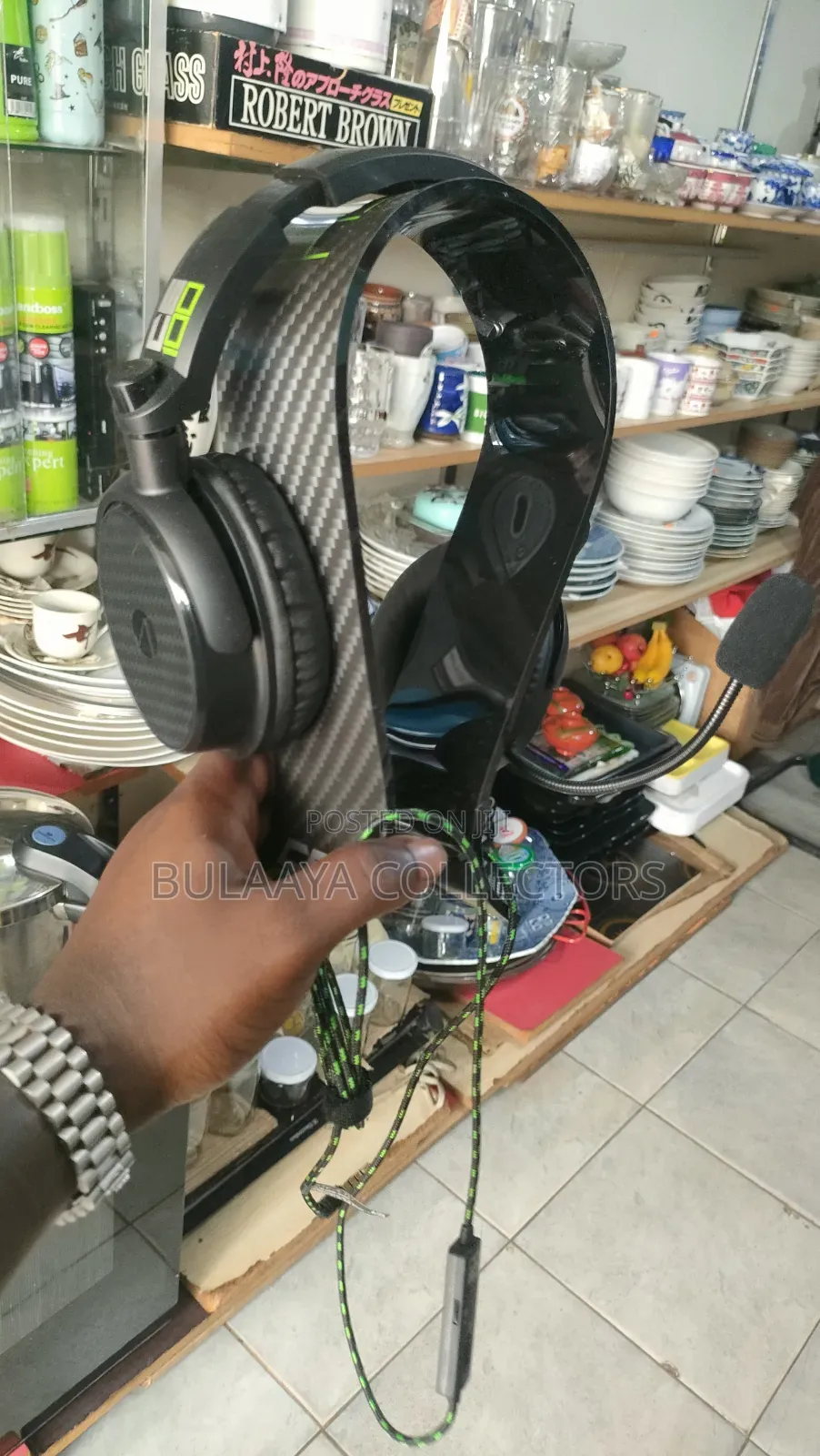 UK Stealth C6-100 Gaming Headset With Stand.