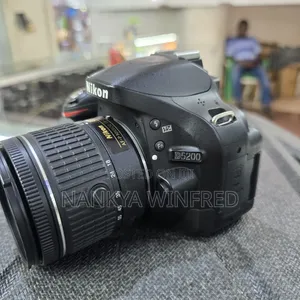 Nikon D5200