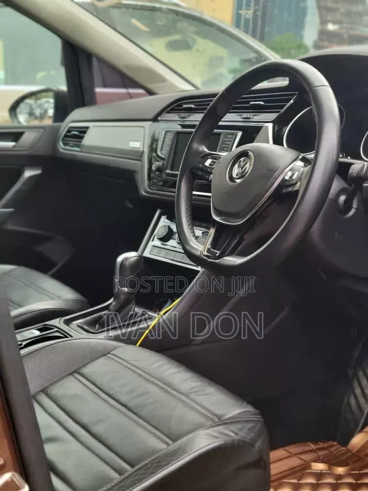 Car 2015 Brown