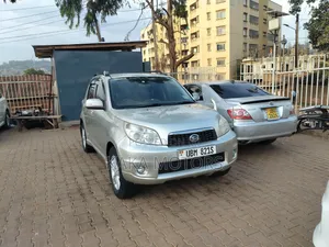 Toyota Rush 2008 Gold