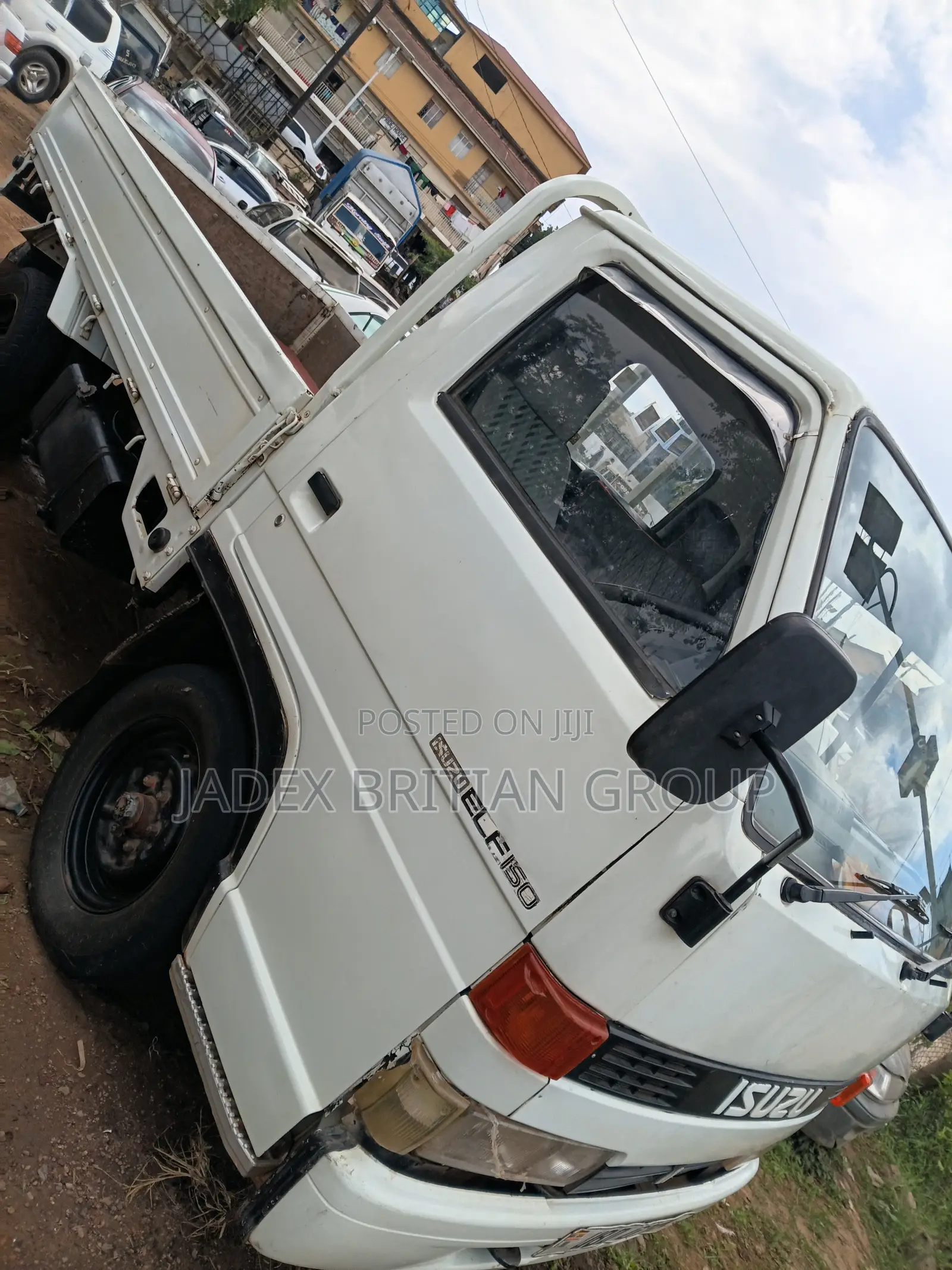 Isuzu Mini Truck 1992 White