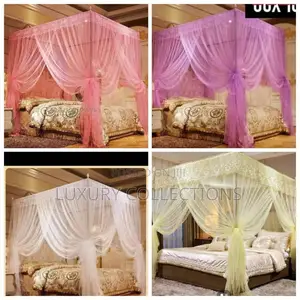 Classic Four-Stand Mosquito Net