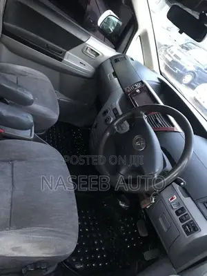 Toyota Noah 2005 Silver