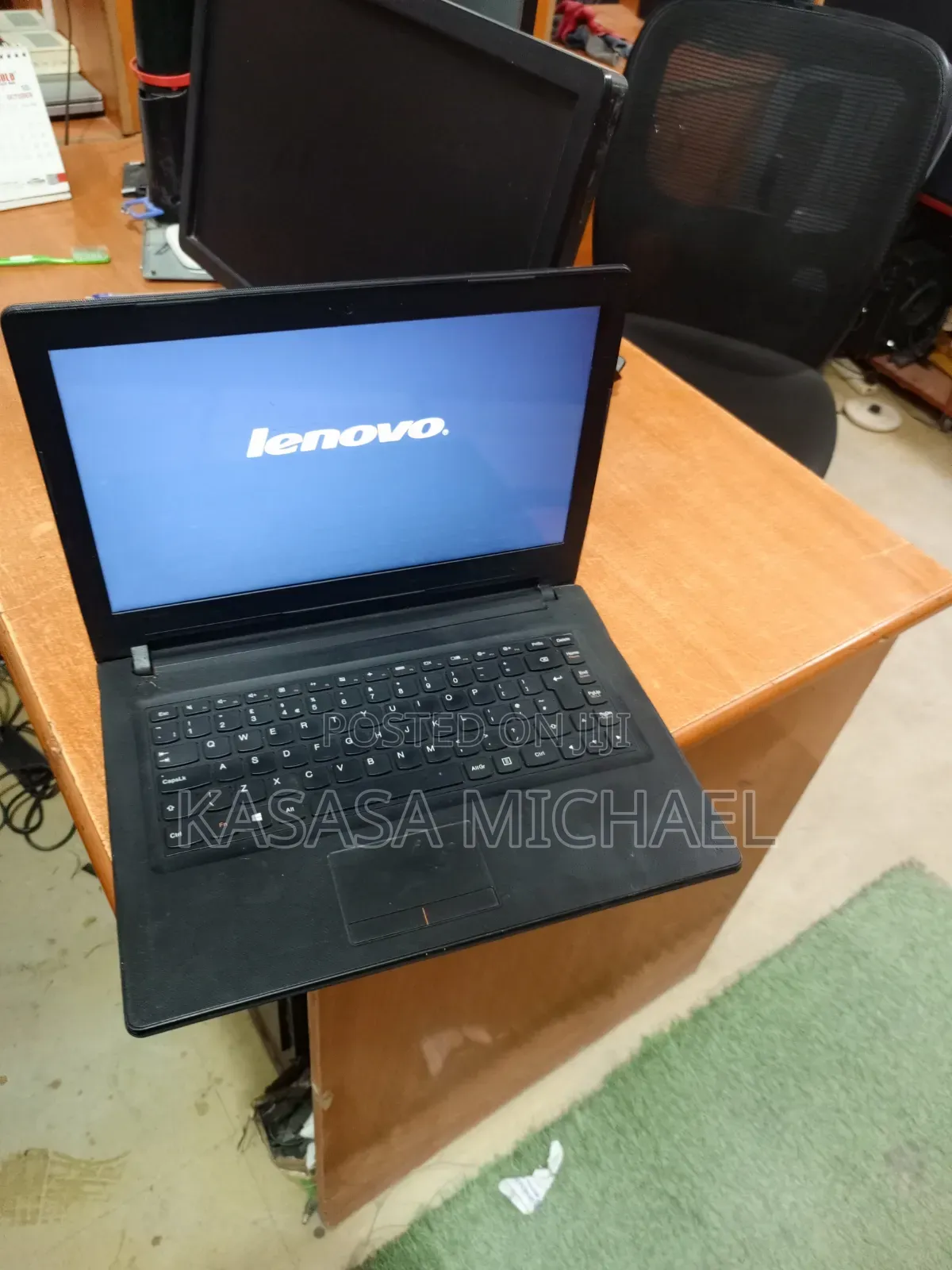 Laptop Lenovo IdeaPad 300 4GB Intel Celeron HDD 320GB