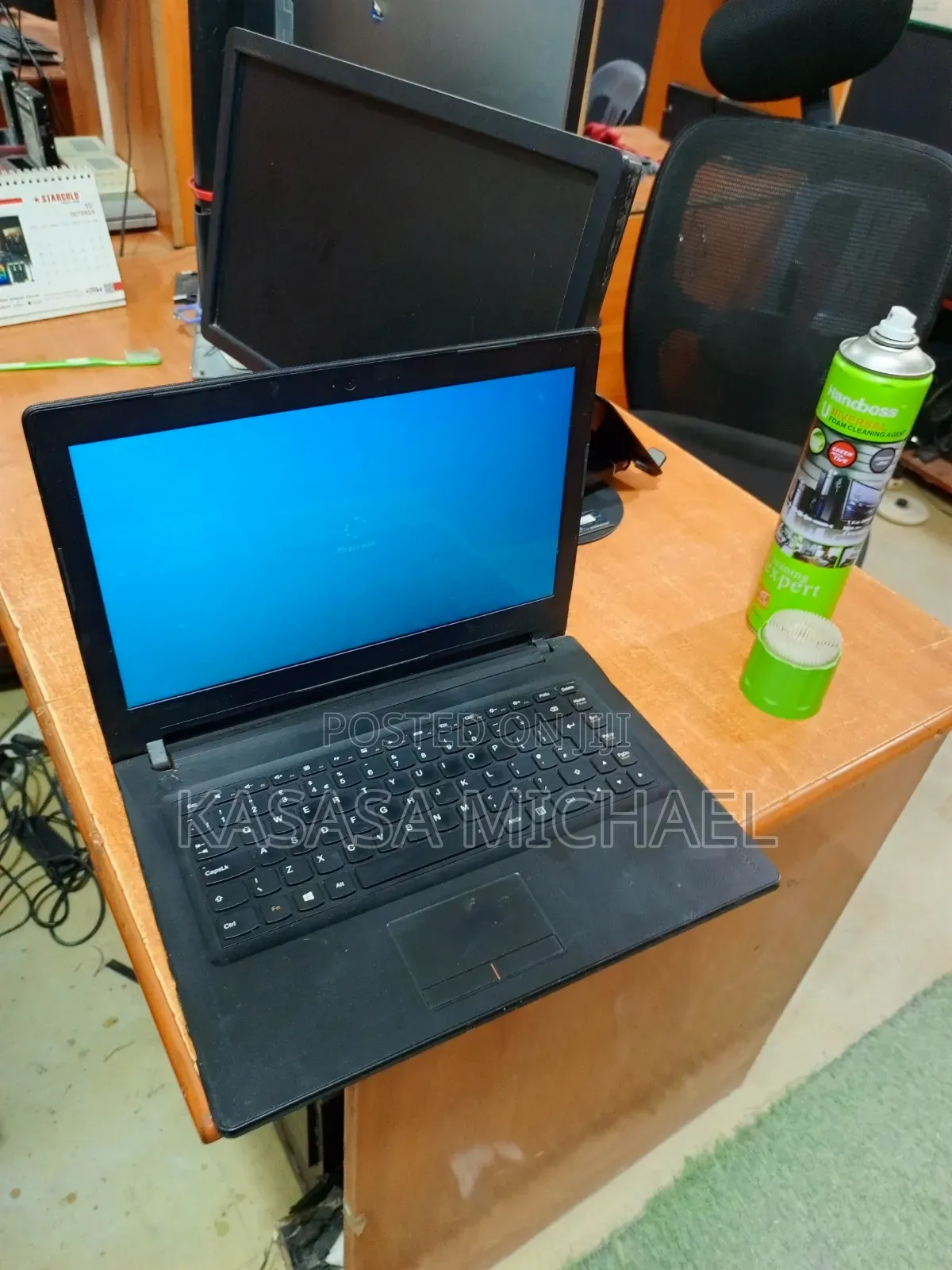 Laptop Lenovo IdeaPad 300 4GB Intel Celeron HDD 320GB