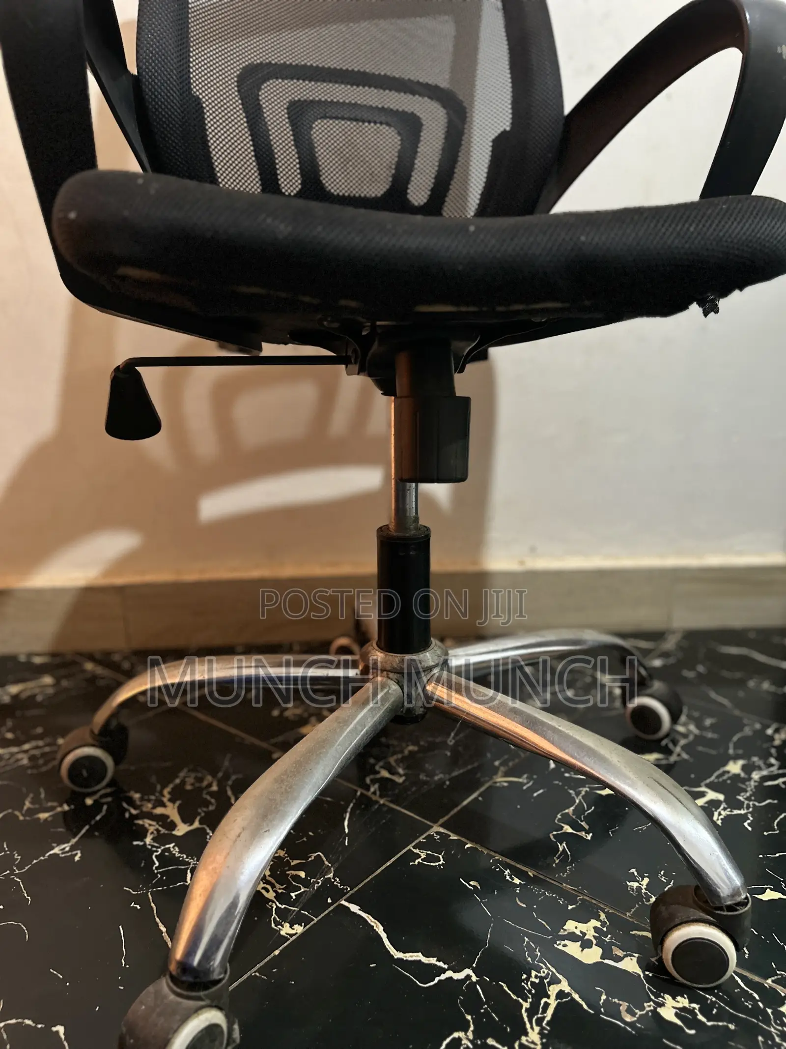 Ergonomic Mesh-Back Office Desk Chair