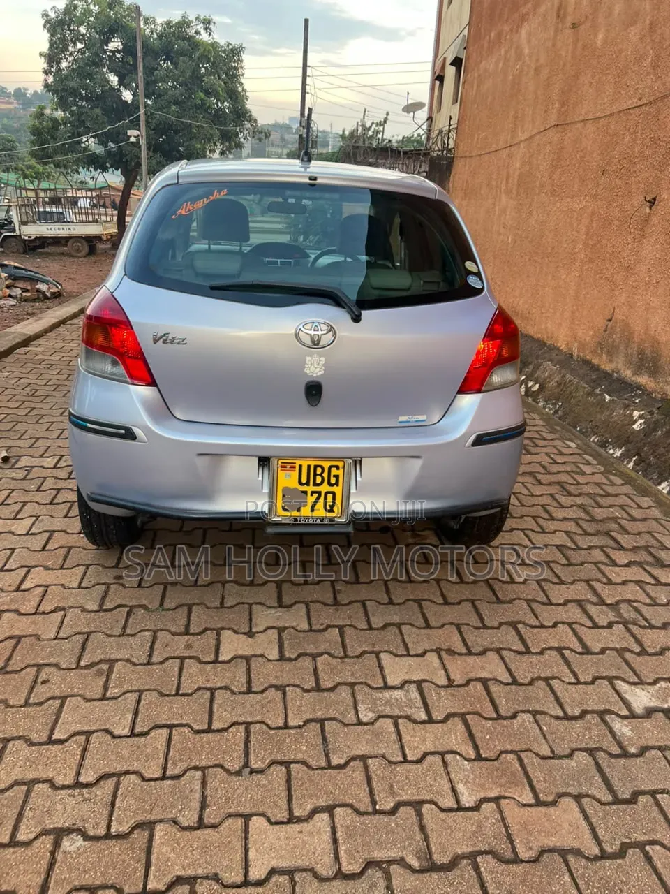 Toyota Vitz 1.3 AWD 5dr 2010 Silver