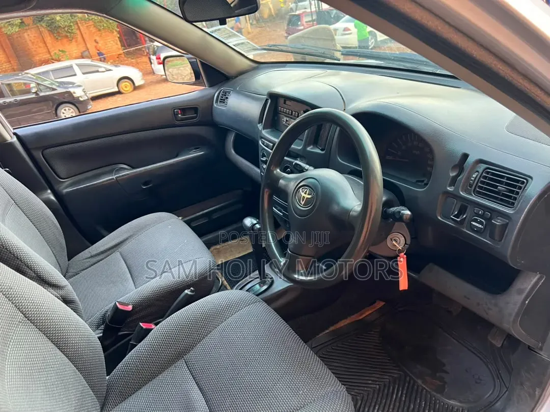 Toyota Succeed 2008 Silver