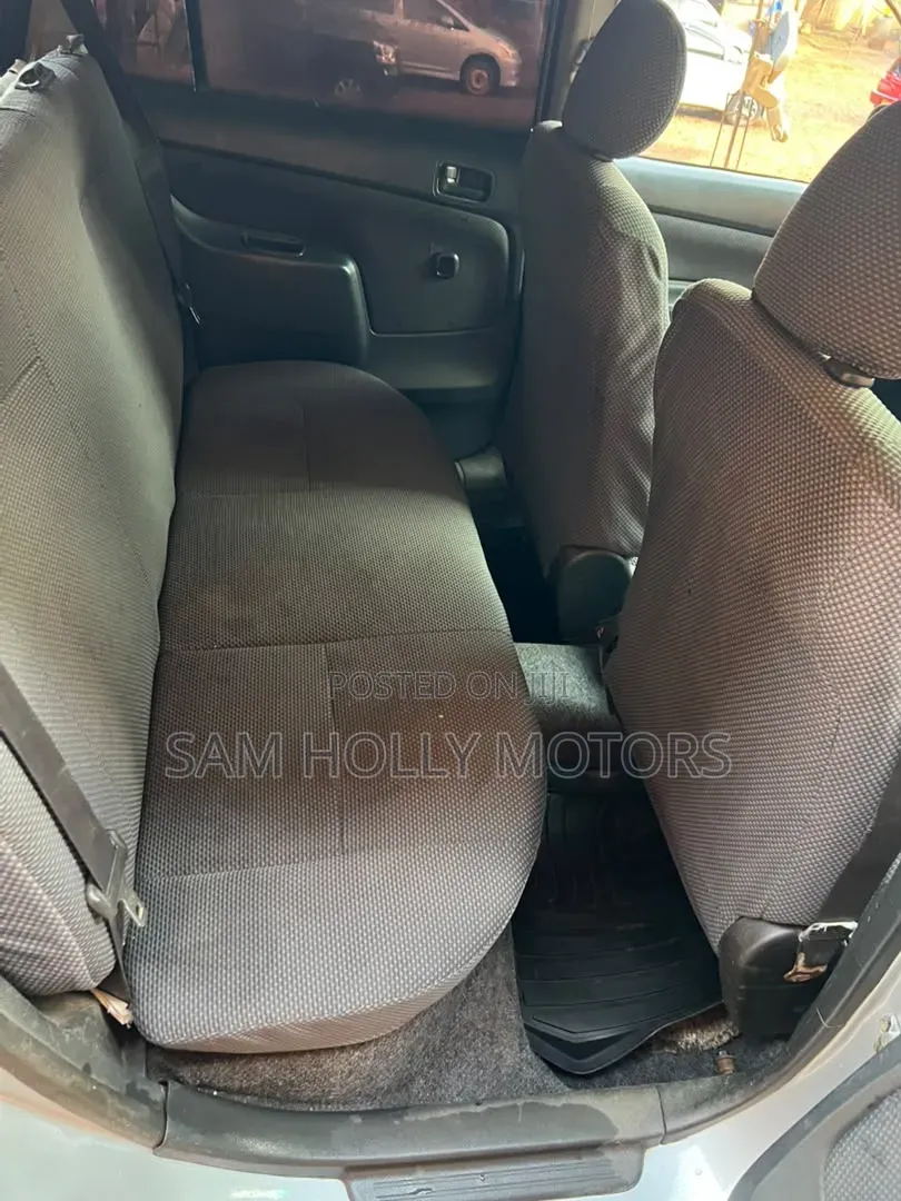 Toyota Succeed 2008 Silver