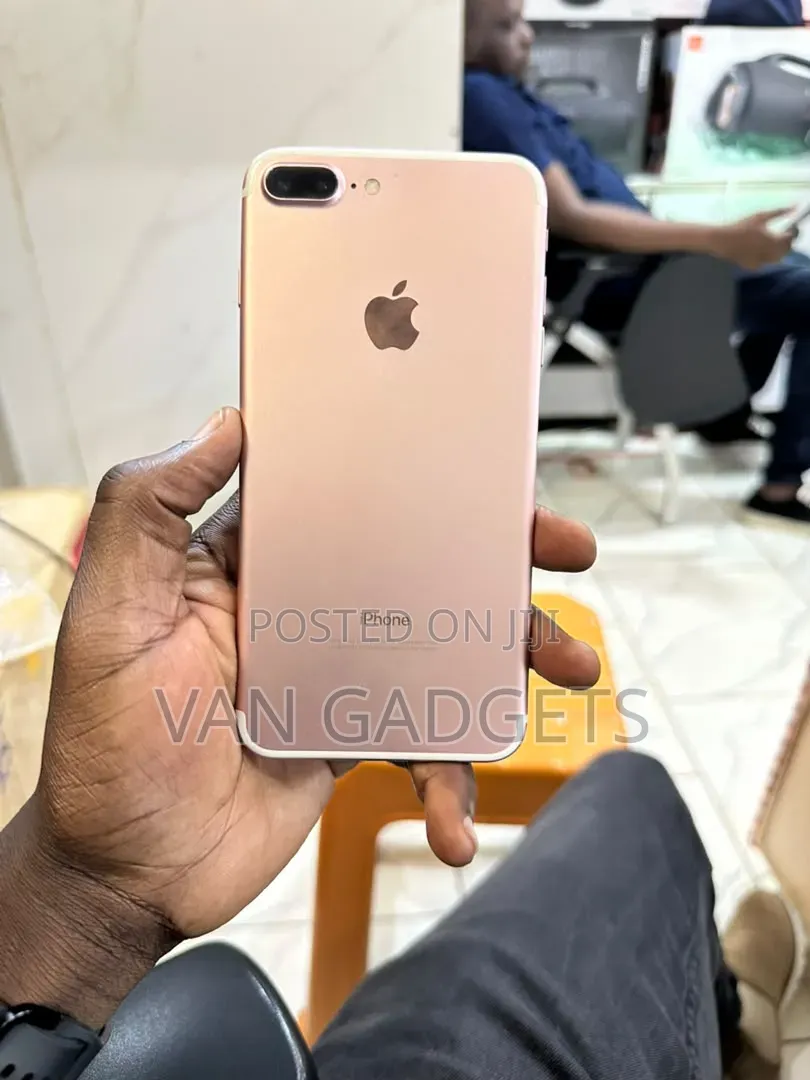 Apple iPhone 7 Plus 128 GB Gold