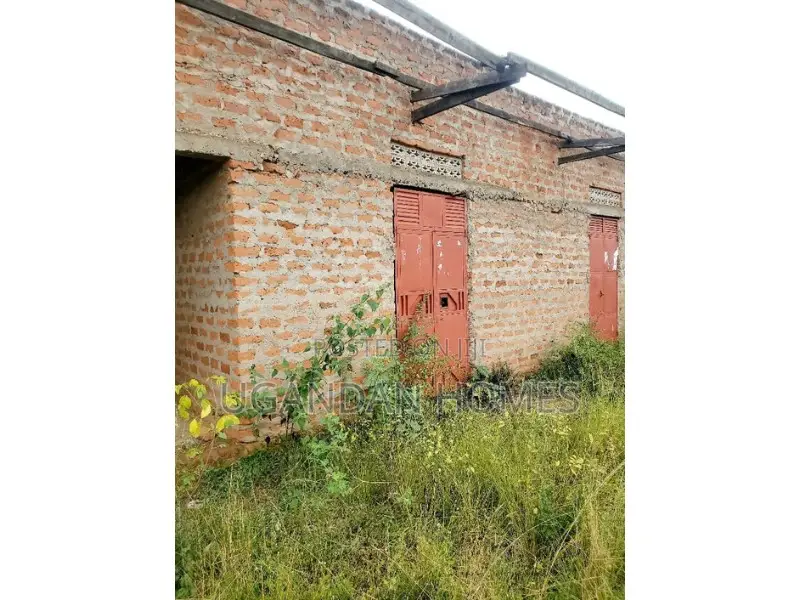 4bdrm House in Arua for sale