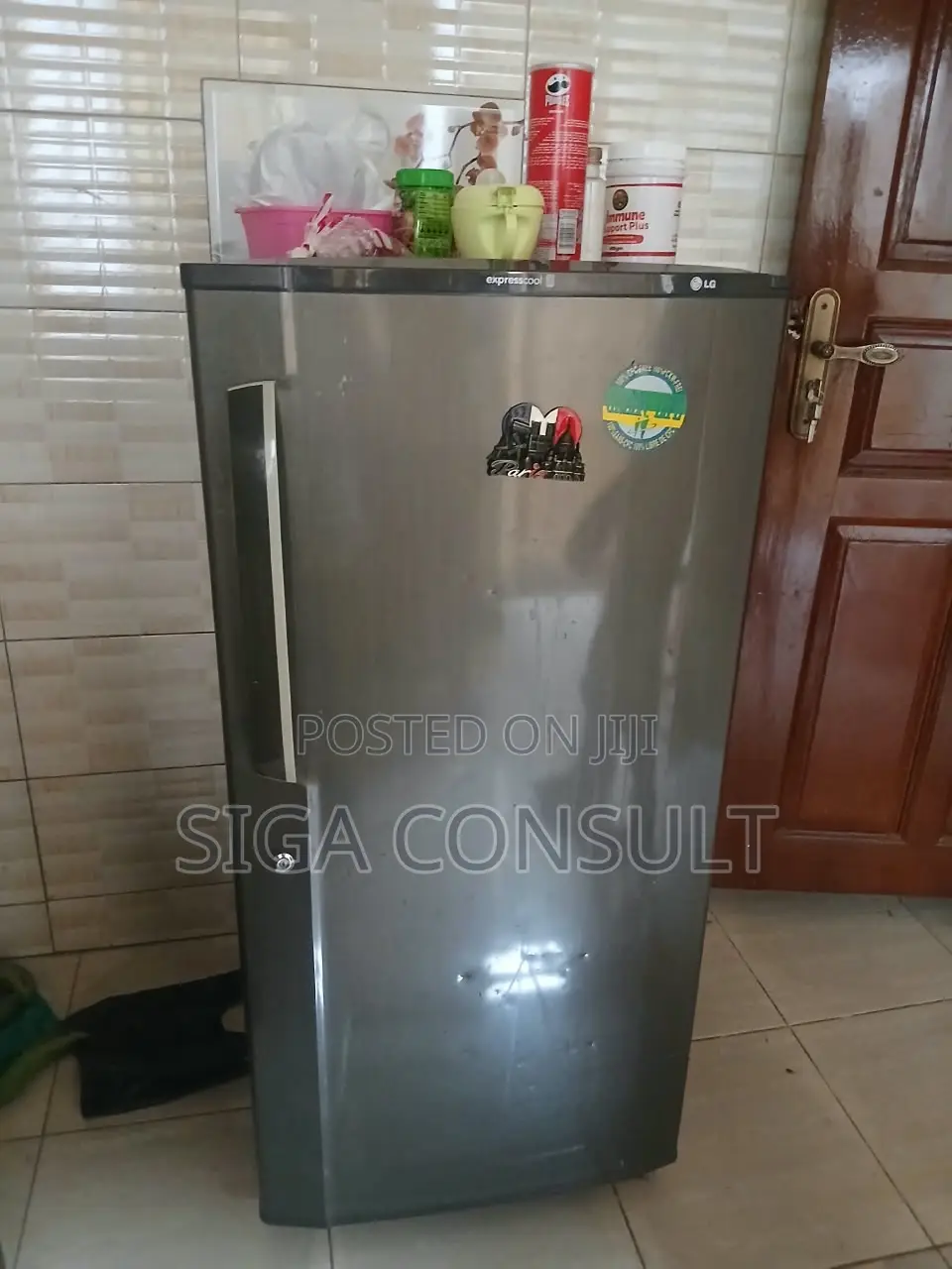 LG Fridge Is Available for Sale in Kirinya