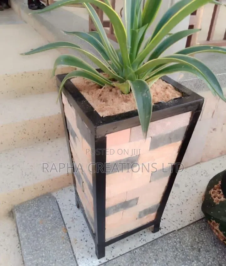 Stone Slate Flower Pots/Stone Cladding