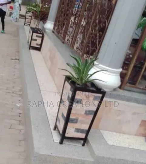 Stone Slate Flower Pots/Stone Cladding
