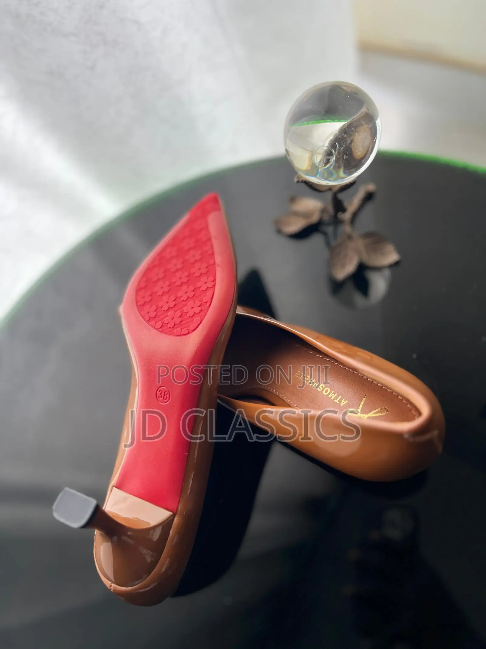 Brown Pointed Toe Kitten Heel Court Shoe - Size 39 - Office Pump
