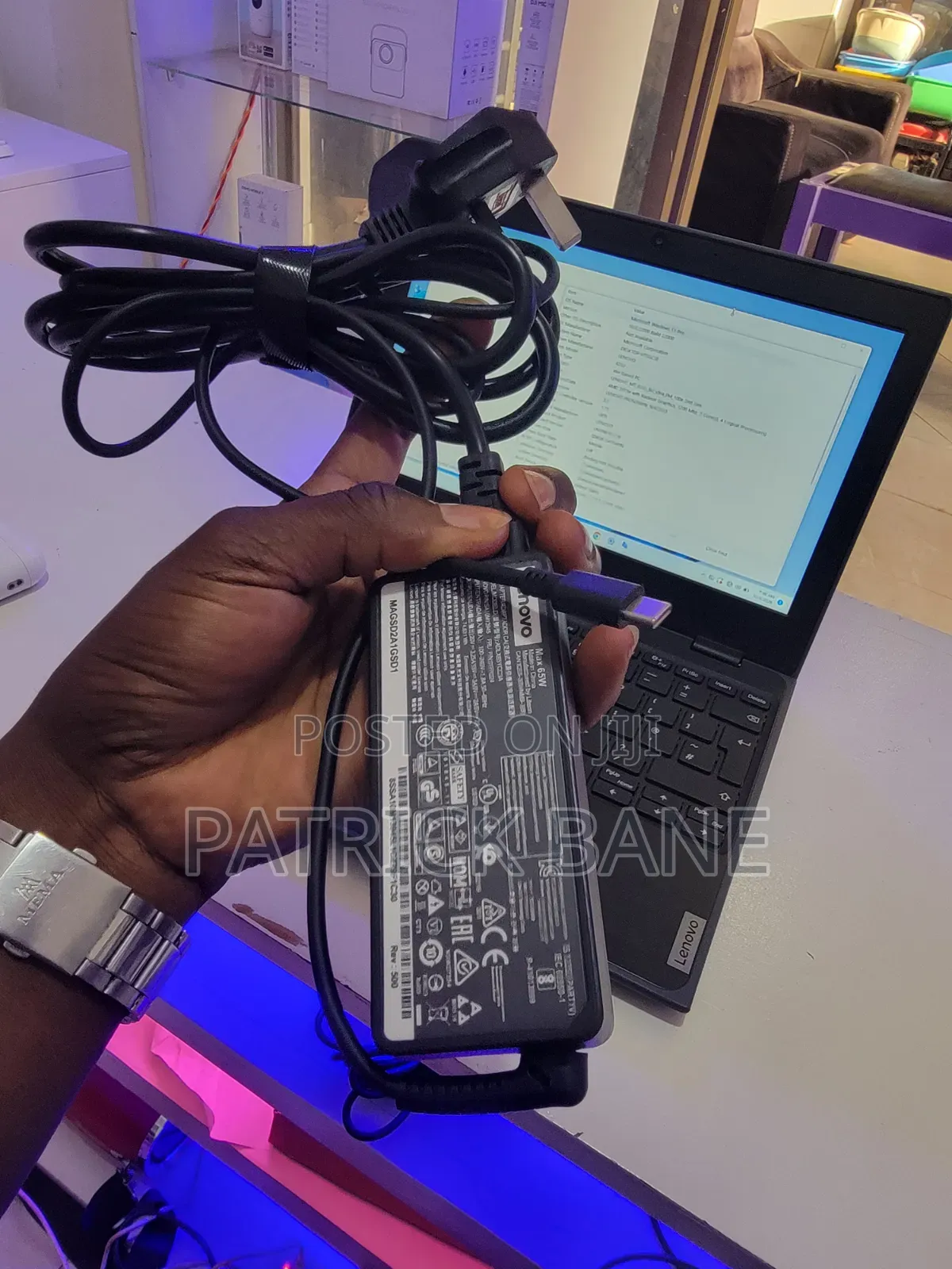Laptop Lenovo 4GB AMD SSD 60GB
