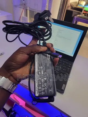 Laptop Lenovo 4GB AMD SSD 60GB