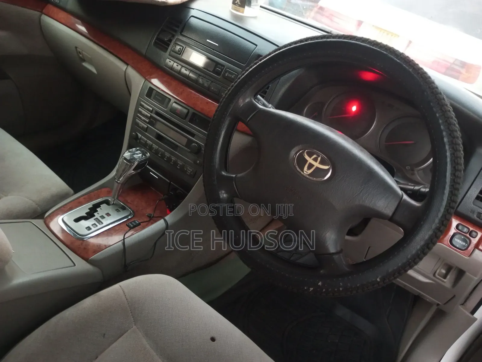 Toyota Mark II 2002 White