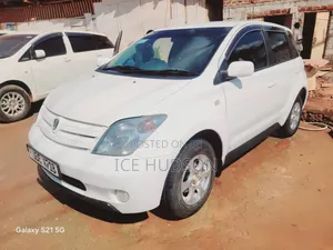 Toyota IST 2005 White