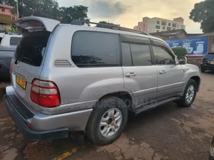 Toyota Land Cruiser 100 4.2 TD Executive 2004 Gray