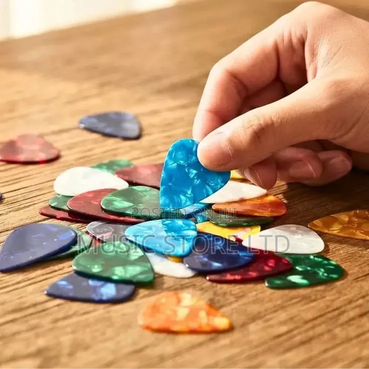 Sharkfin Guitar Plectrum
