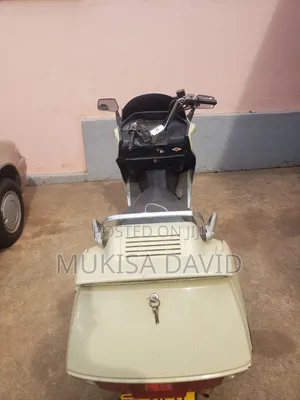 Honda Forza 2000 Beige