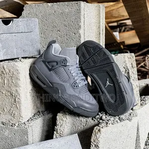 Air Jordan 4 Retro SE
'Wet Cement'