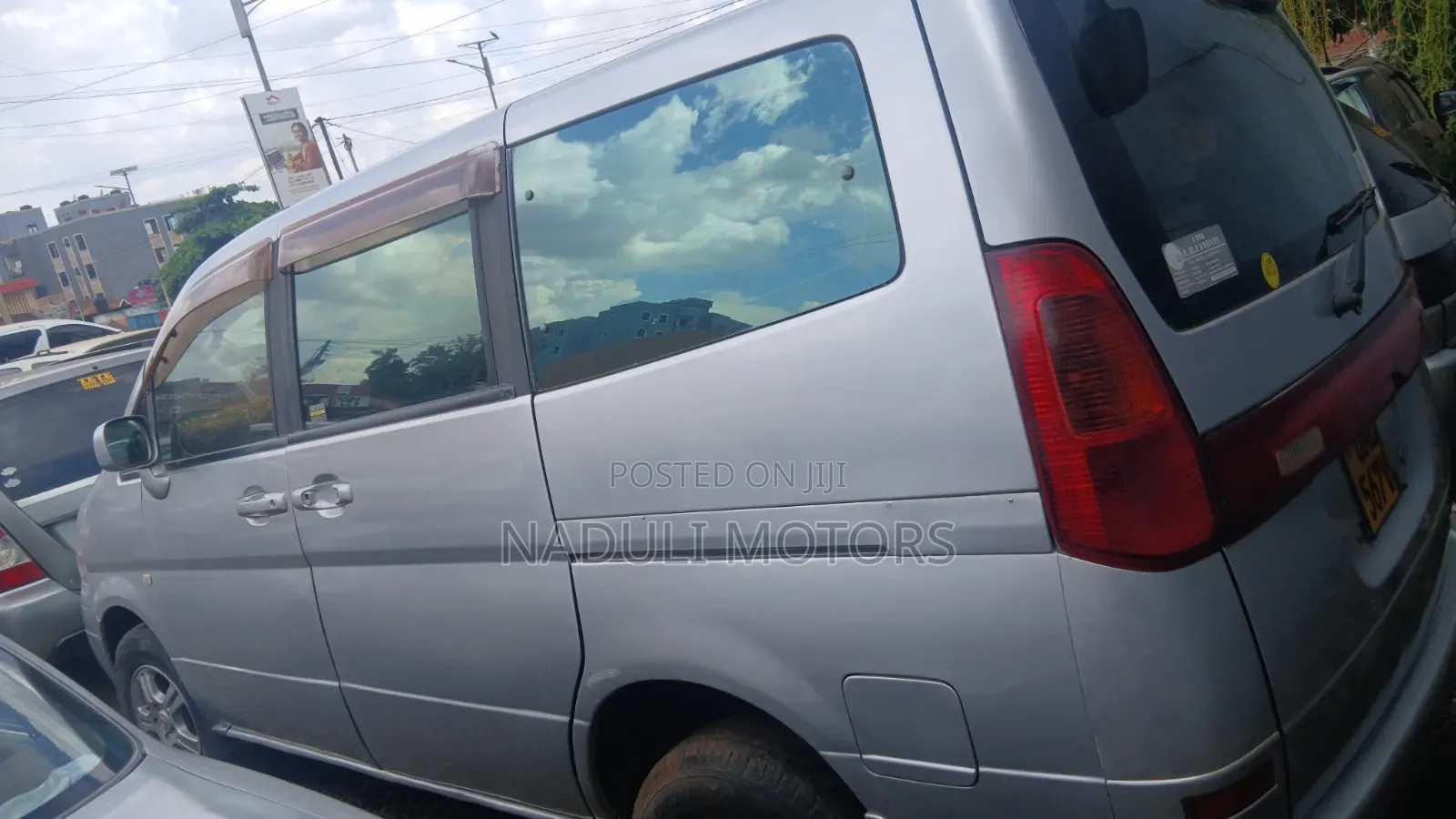 Nissan Serena 2004 Silver