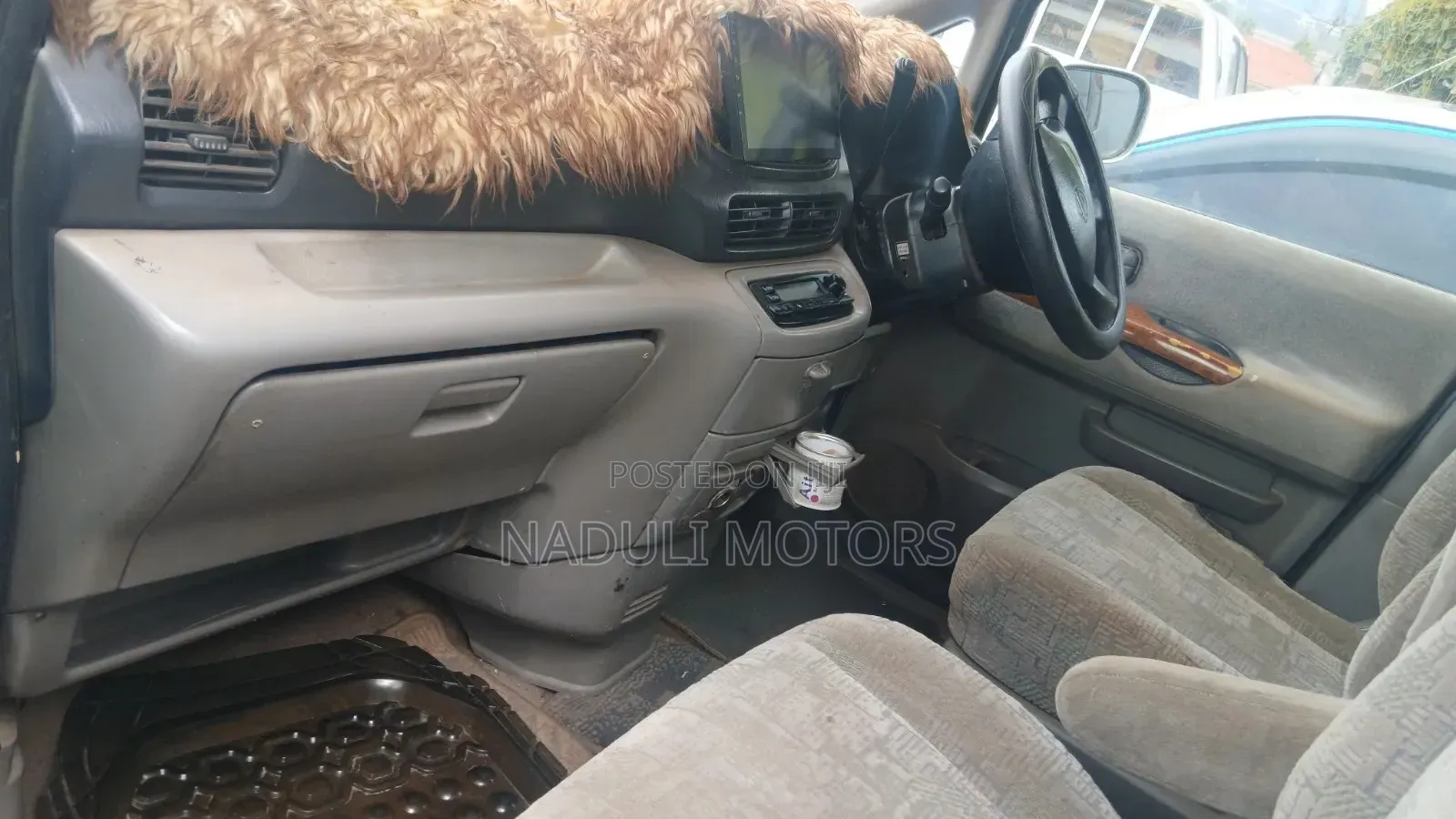 Nissan Serena 2004 Silver