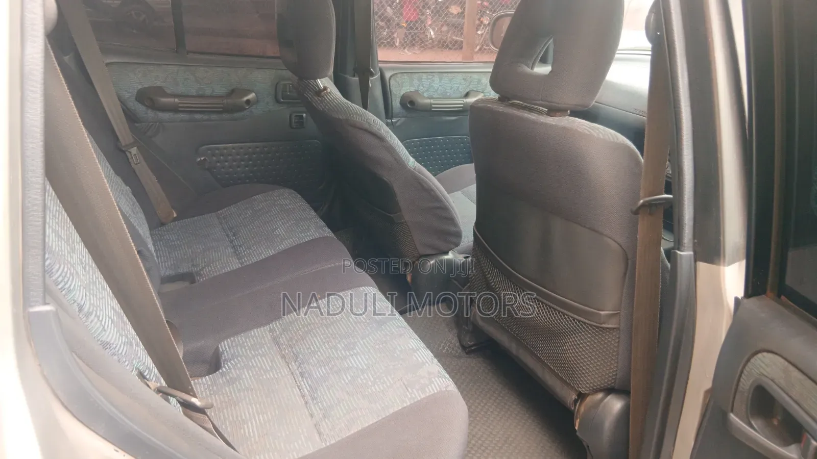 Toyota RAV4 Automatic 2000 Silver