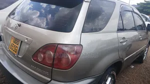 Toyota Harrier 2.2 16V 2001 Silver