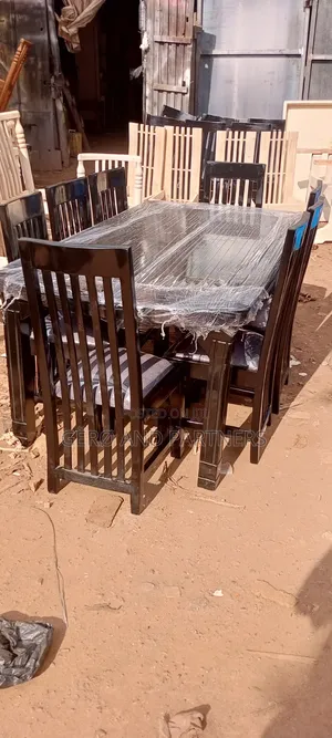 Right People Dining Set