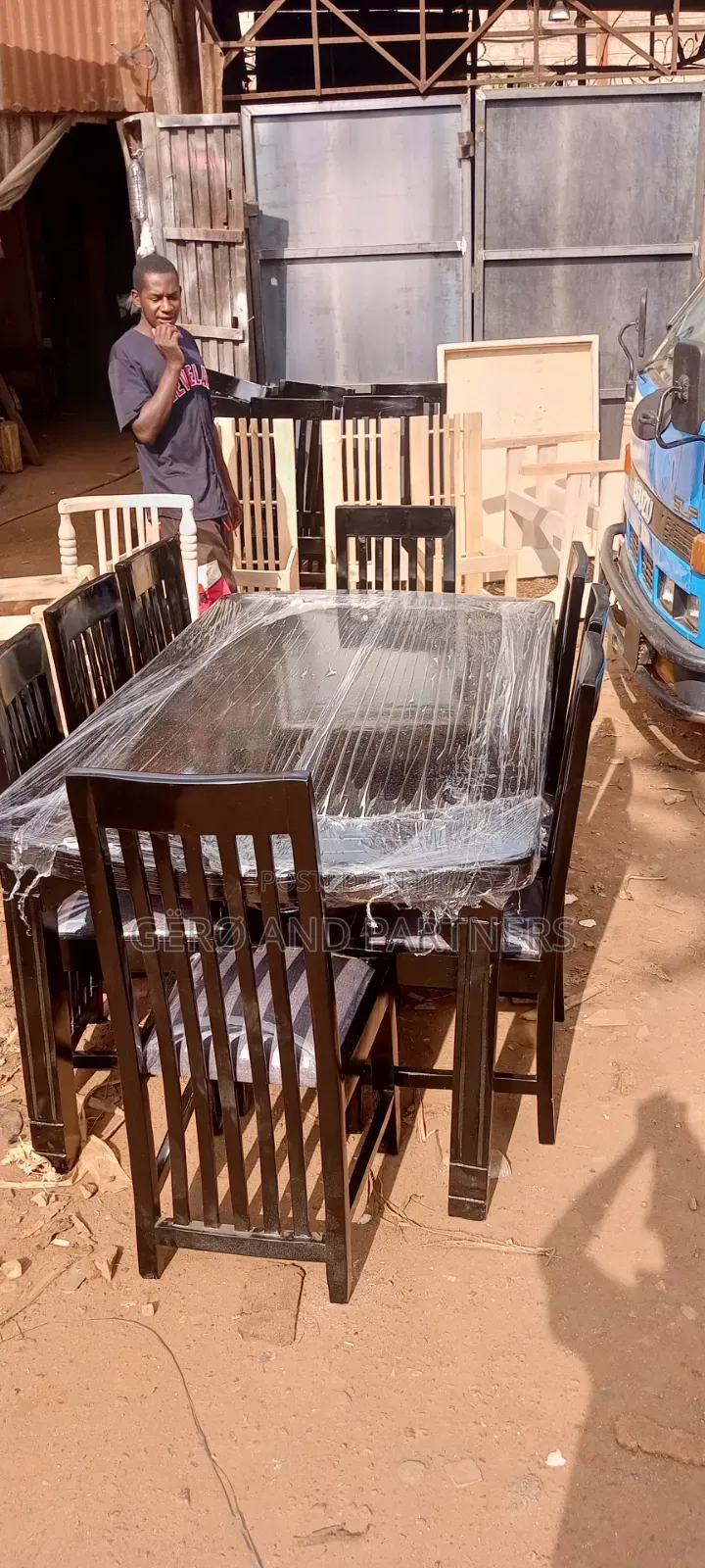 Right People Dining Set