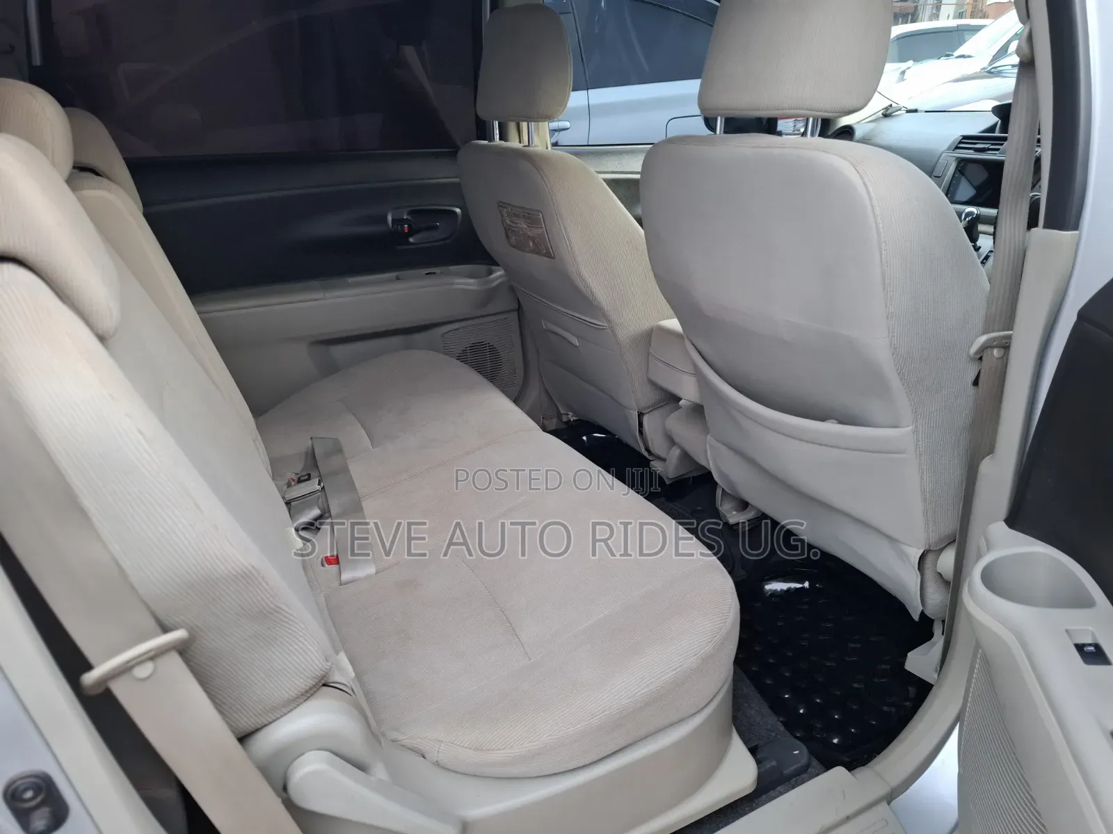 Toyota Passo Sette 1.5 FWD 2009 Silver