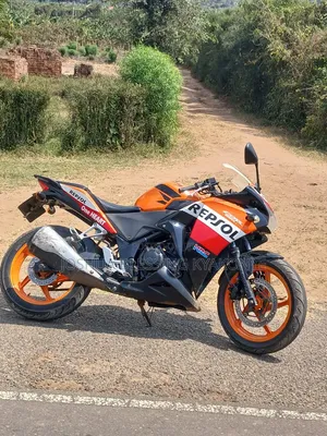 Honda CBR 2025 Red