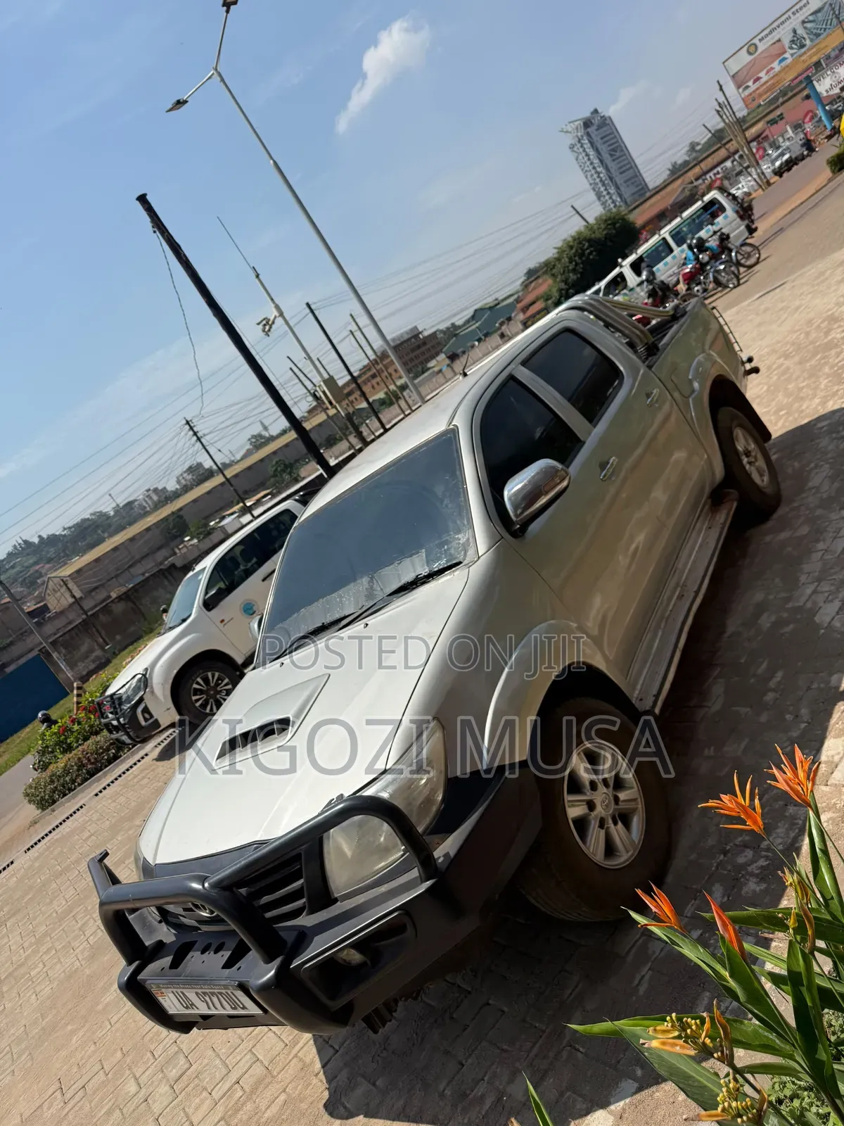 Toyota Hilux 2.5 D-4D 4X4 SRX 2010 Silver
