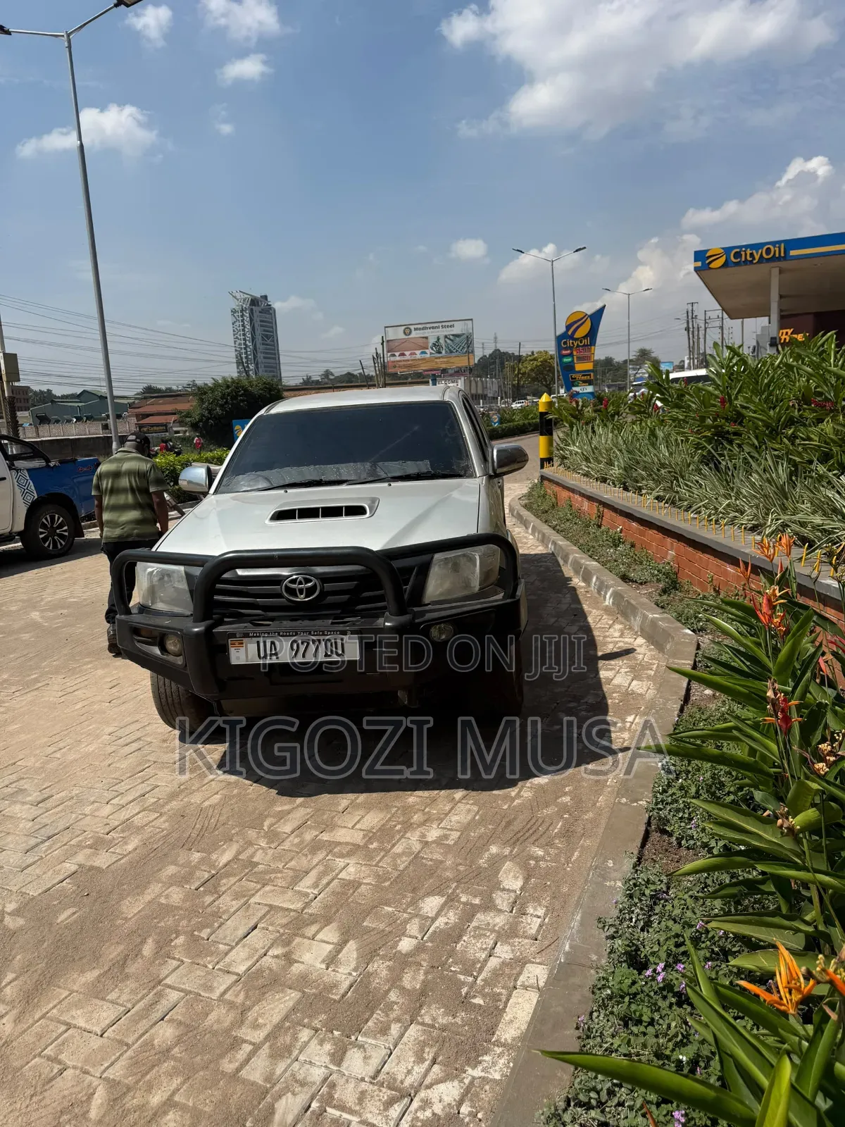 Toyota Hilux 2.5 D-4D 4X4 SRX 2010 Silver
