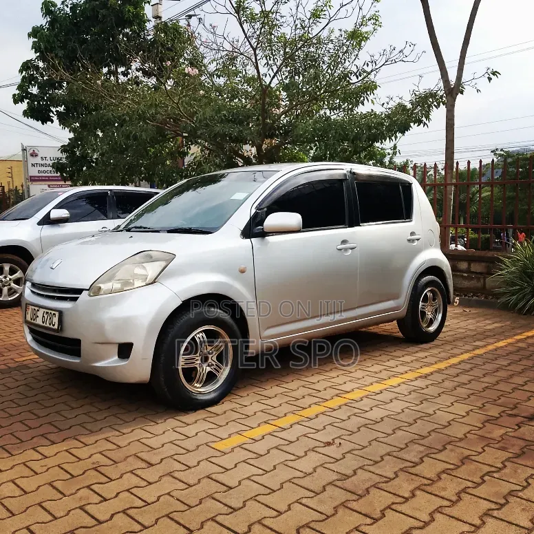Toyota Passo 1.0 AWD 2008 Silver