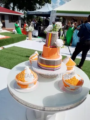 Introduction Cakes