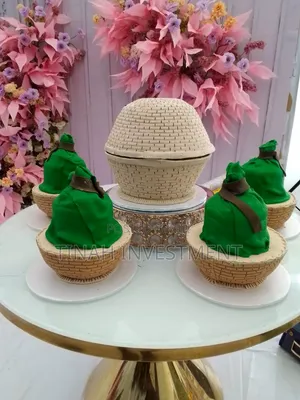 Cakes With Give Away