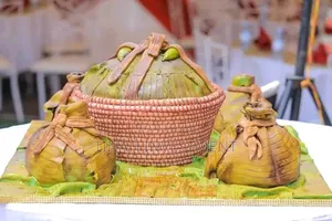 Cakes With Give Away