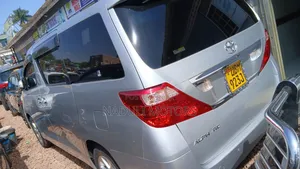 Toyota Alphard 2010 Silver