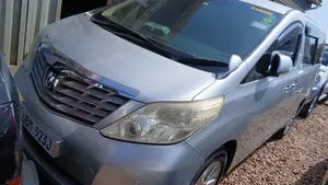 Toyota Alphard 2010 Silver