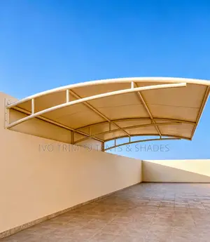 Wall-Mounted Curved Cantilever Awning Shade