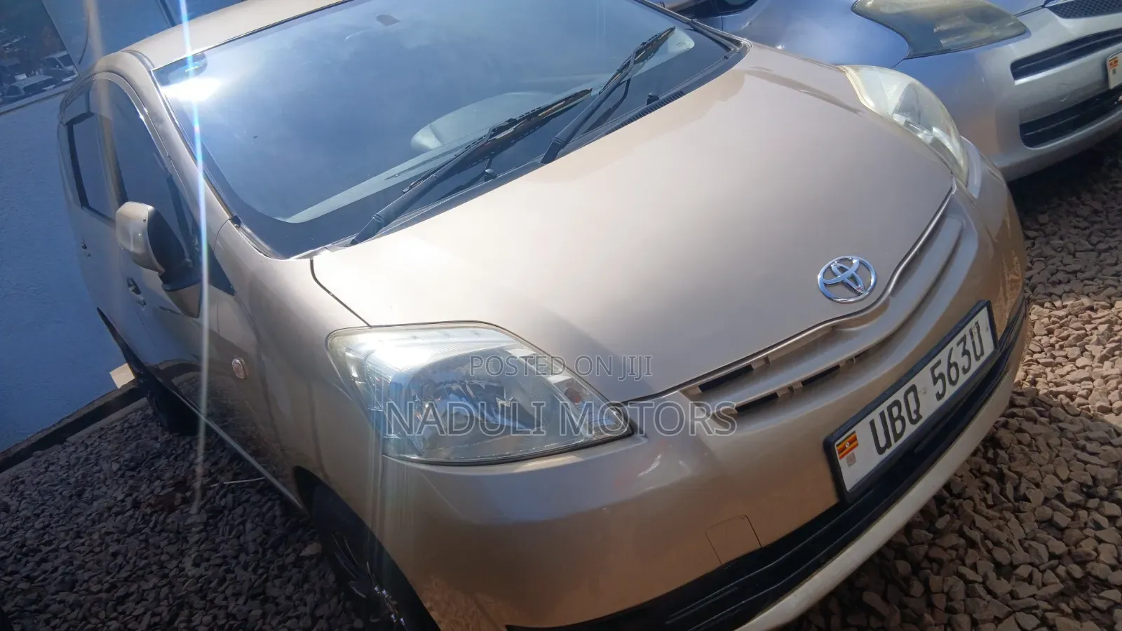 Toyota Passo Sette 2010 Gold