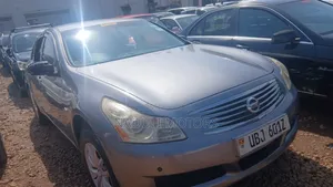 Nissan Skyline 2009 Silver