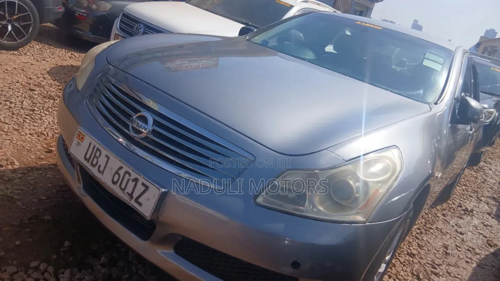 Nissan Skyline 2009 Silver