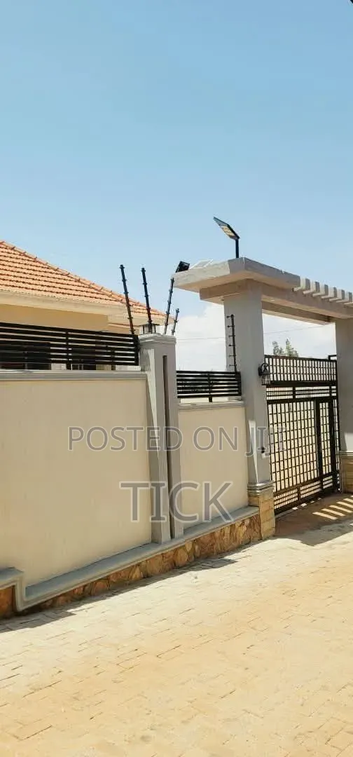 4bdrm House in Kira, Nakawa for sale